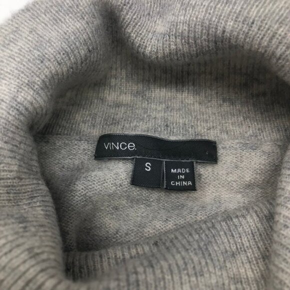 Vince 100% Cashmere Gray Turtleneck Sweater Size S HOLE - Picture 5 of 8